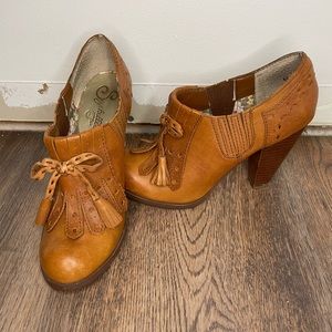 Seychelles cognac leather tassel shooties